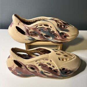 Adidas Yeezy Foam Runner (Look at details in description)